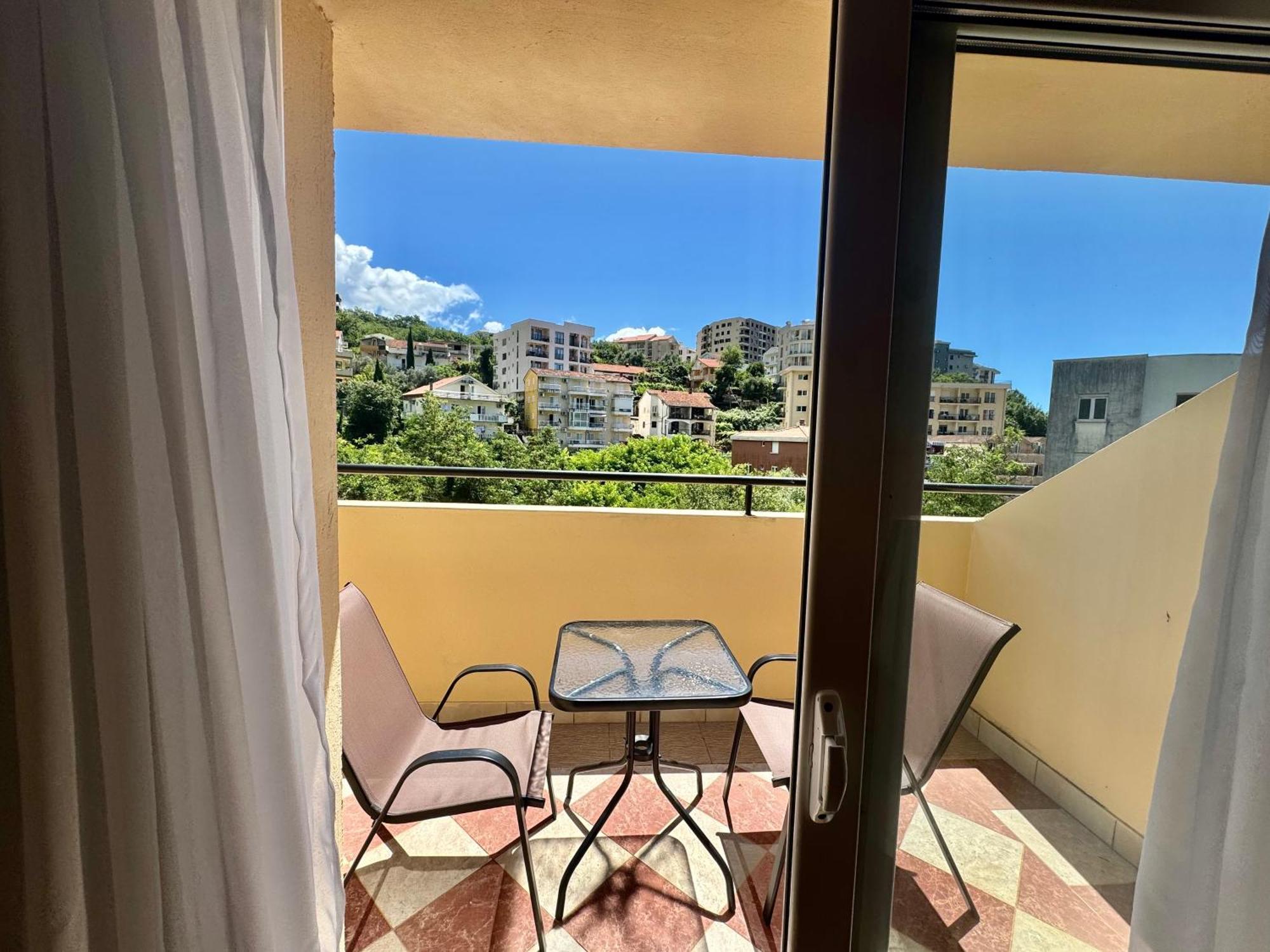 For-A Apartmani Bečići Zewnętrze zdjęcie